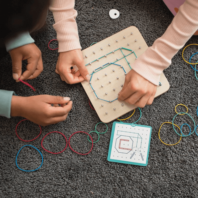 BS Toys Geoboard