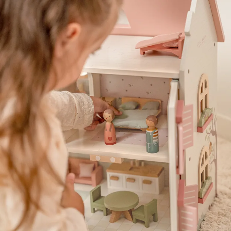 Little Dutch Dollhouse