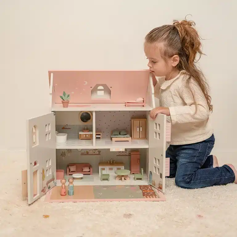 Little Dutch Dollhouse